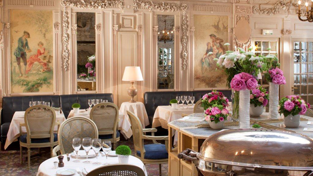 Breakfast And Room Service Hotel Bedford Paris Luxury